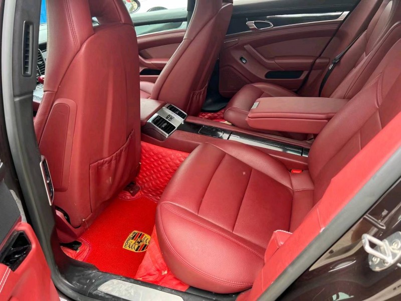 济南12年保时捷帕拉梅拉6