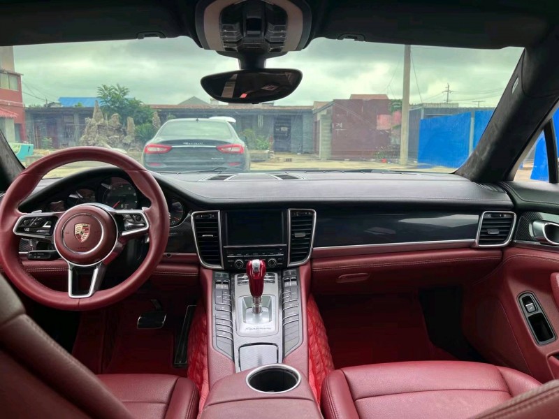 济南12年保时捷帕拉梅拉7