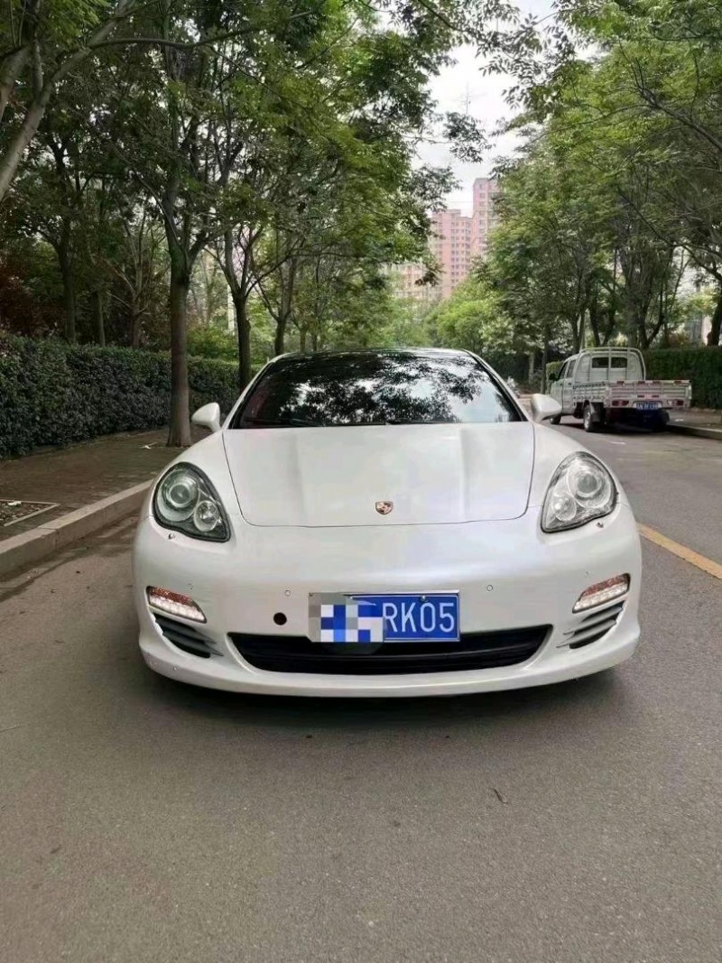 济南13年保时捷帕拉梅拉1