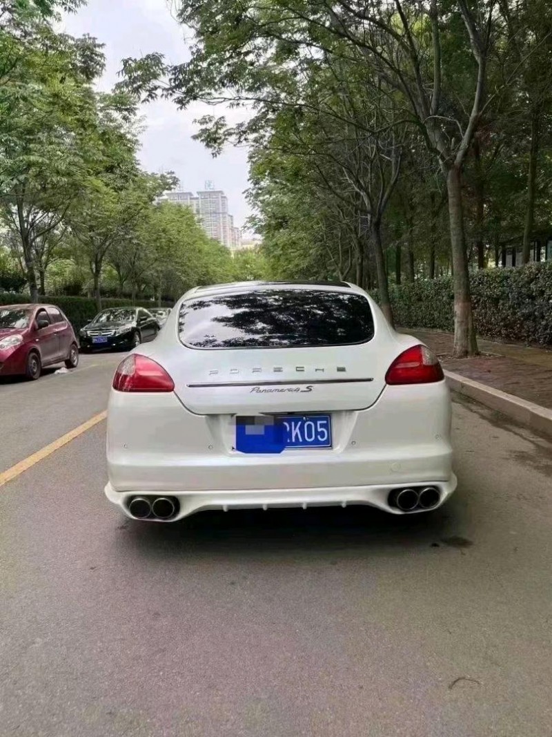济南13年保时捷帕拉梅拉8