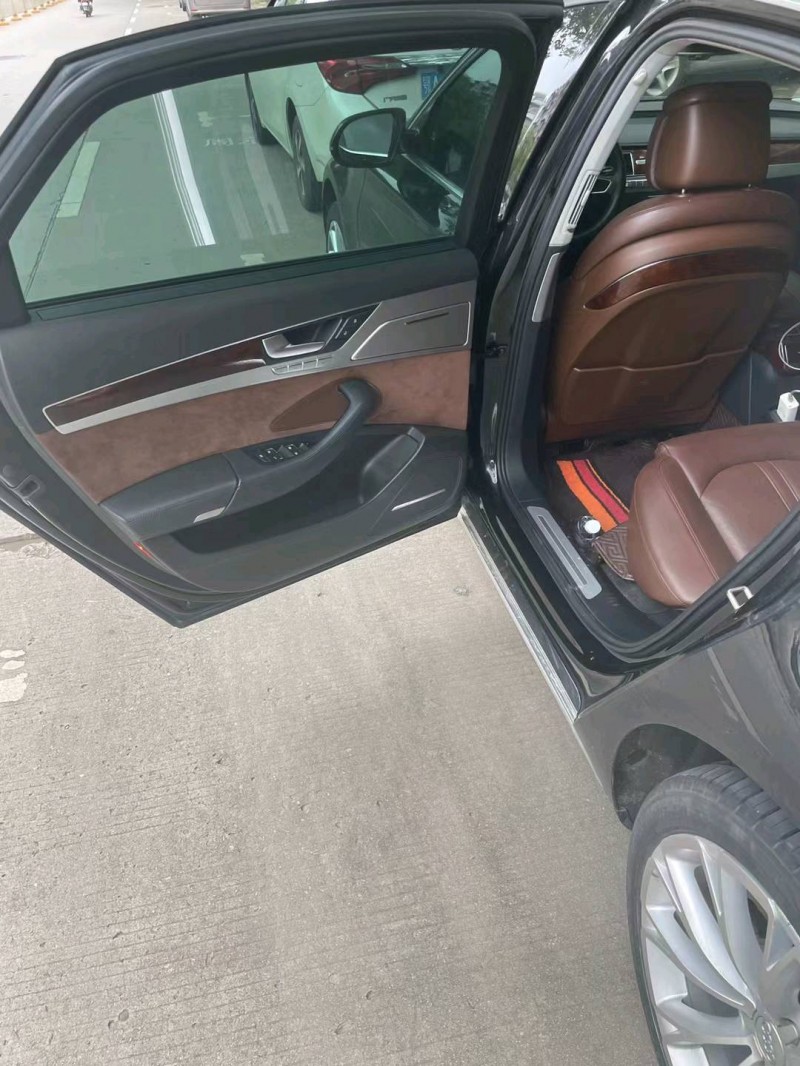 宜昌14年奥迪A8L4