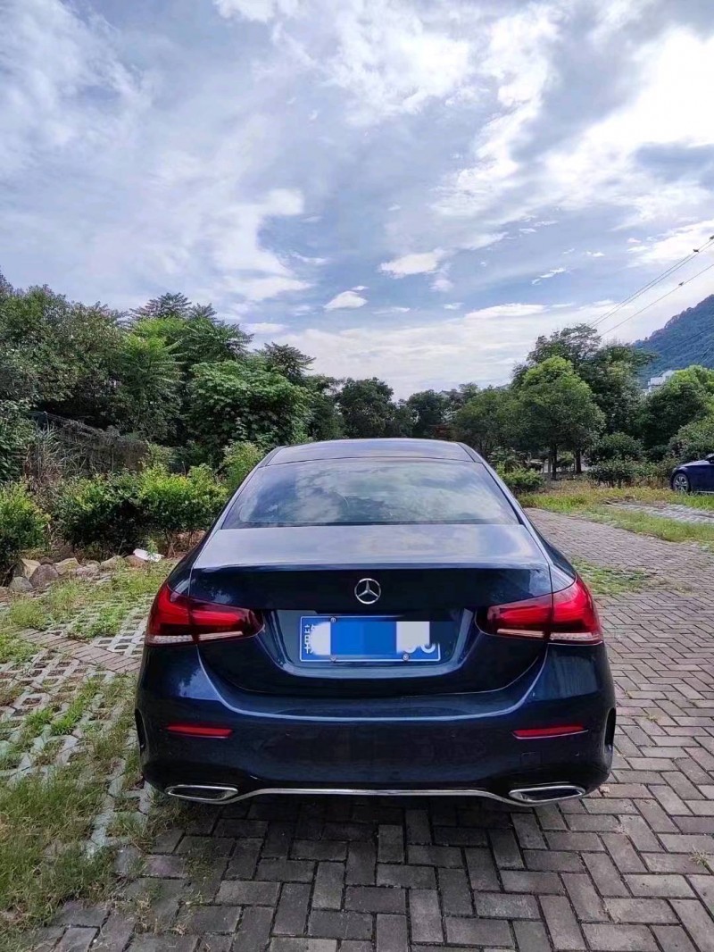 嘉兴19年奔驰A4