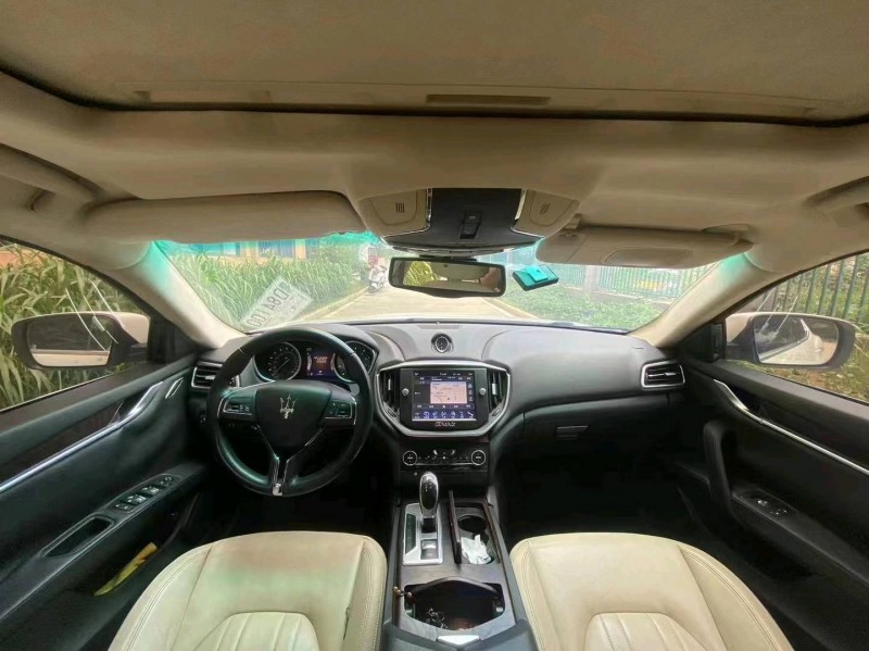 宜昌16年玛莎拉蒂总裁7