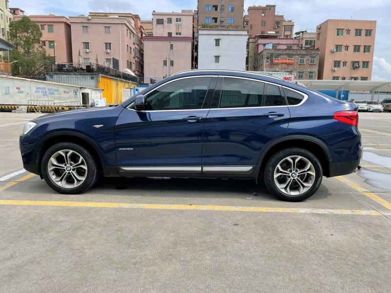 广州18年宝马X43