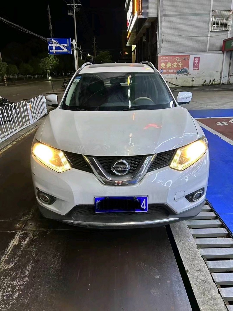 蚌埠16年日產奇駿1