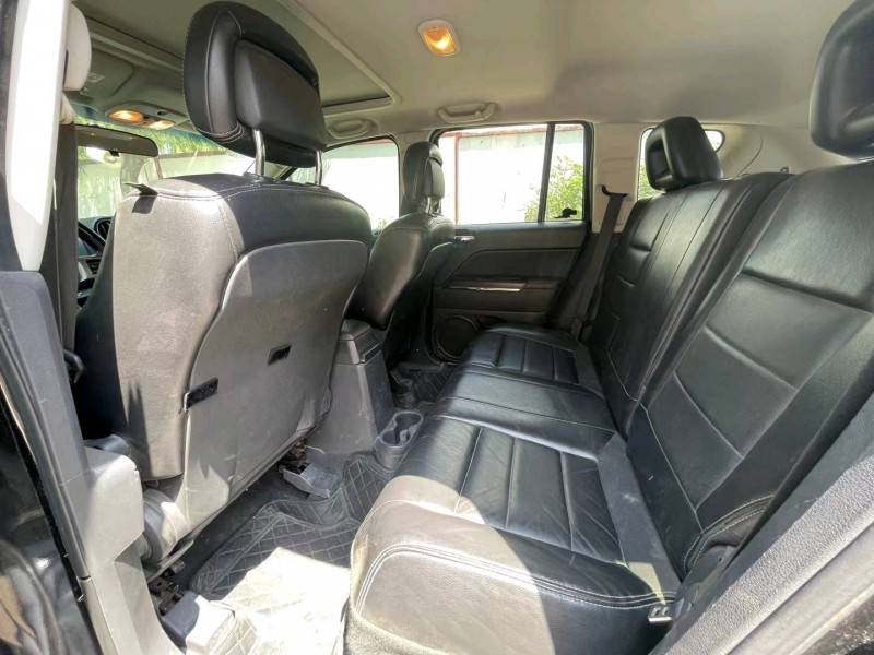 青岛12年Jeep指南者4