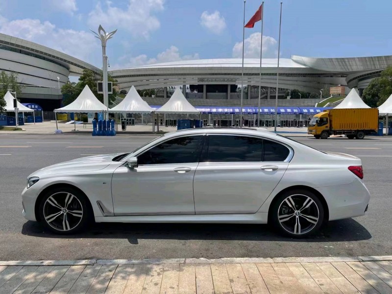 宜昌19年宝马7系7