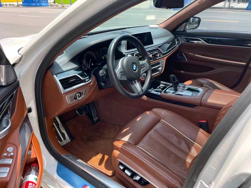 宜昌19年宝马7系8