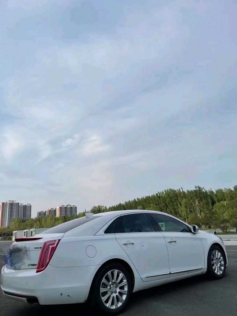 枣庄17年凯迪拉克XTS5