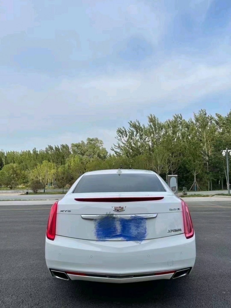 枣庄17年凯迪拉克XTS9