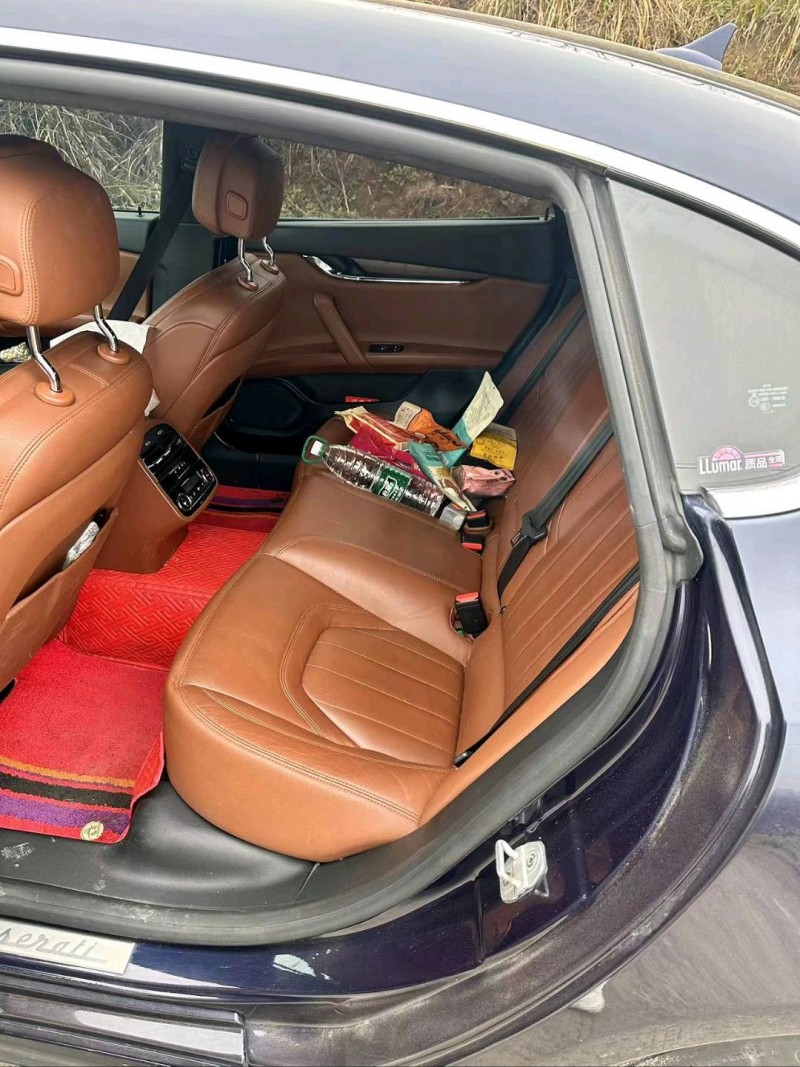 成都17年玛莎拉蒂总裁3