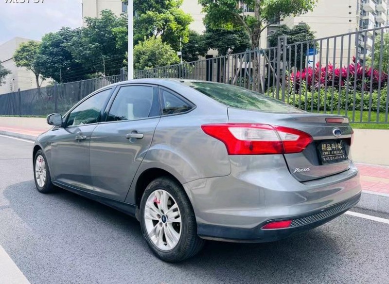 东莞14年福特福睿斯8