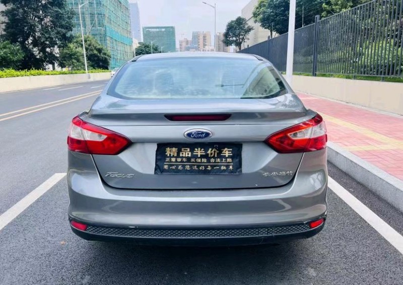 东莞14年福特福睿斯9