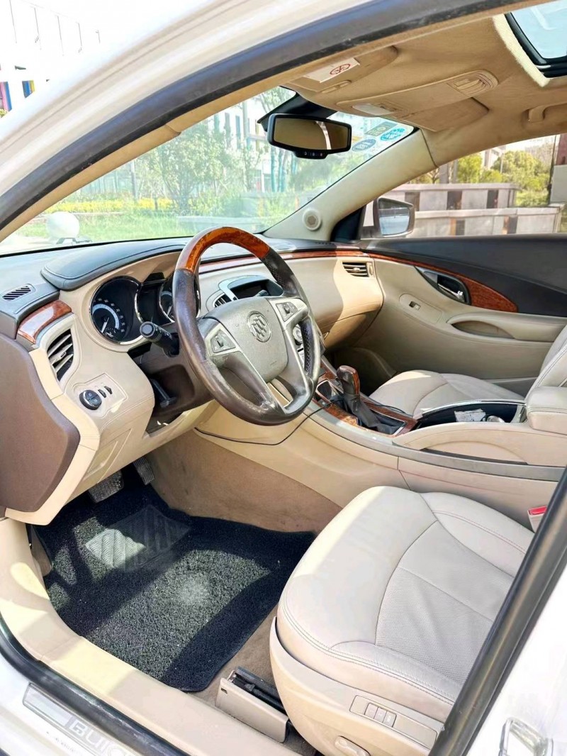 淮南13年别克君越8