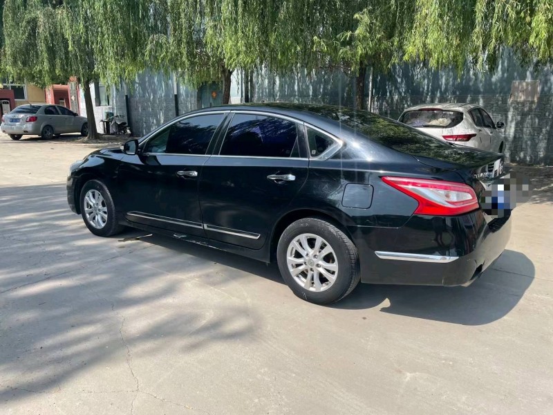 保定13年日产天籁6