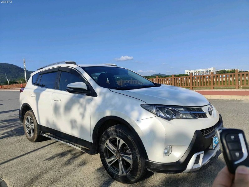 广州16年丰田RAV4荣放2