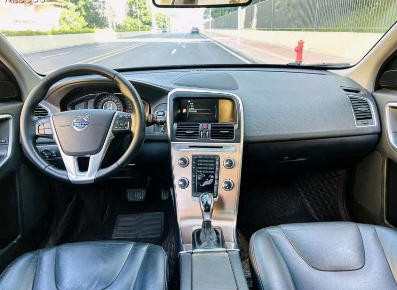 东莞16年沃尔沃XC604