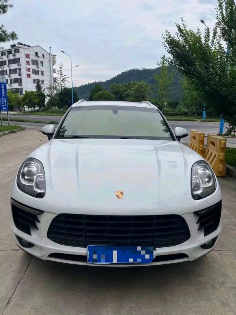 嘉兴16年保时捷Macan1