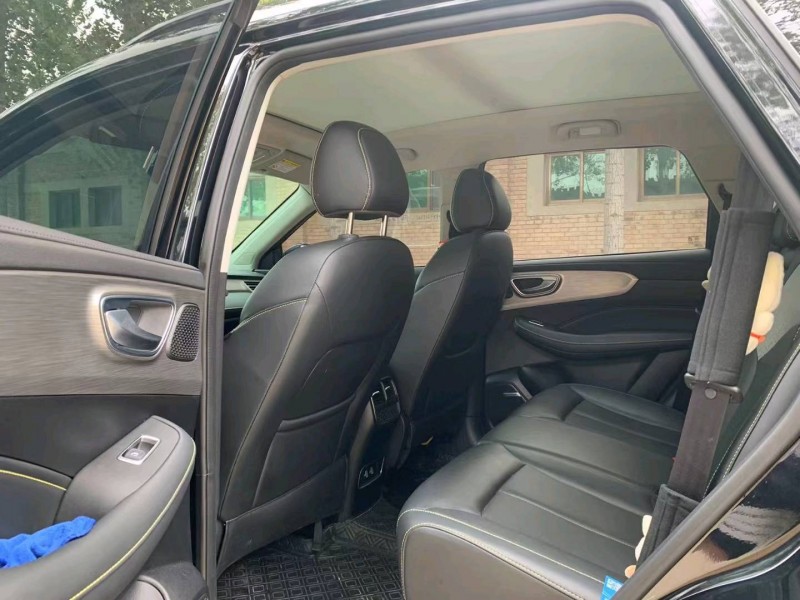 保定21年荣威RX57