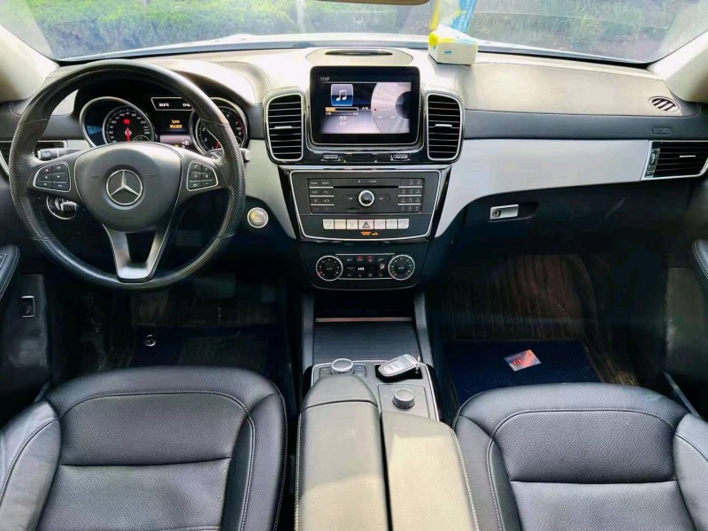 淄博18年奔驰GLE8