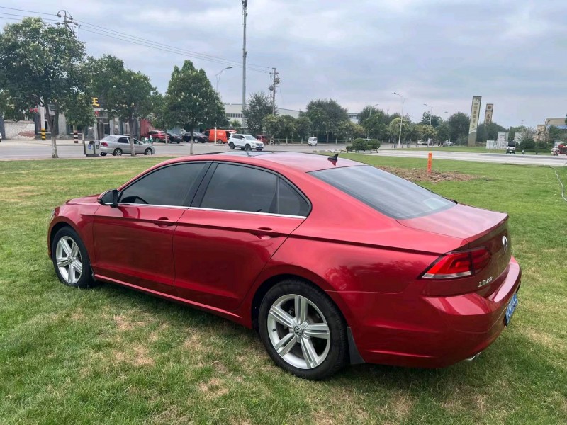 济南15年大众凌渡3