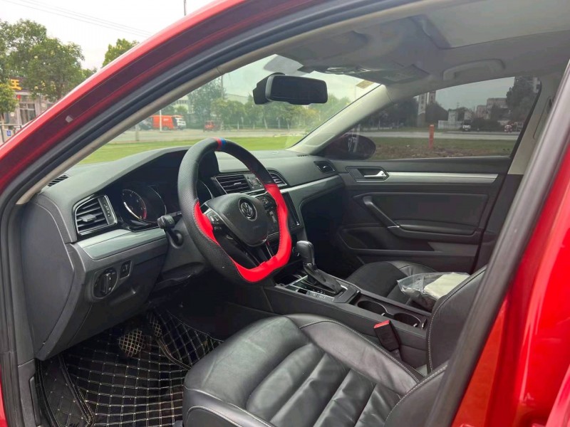 济南15年大众凌渡8