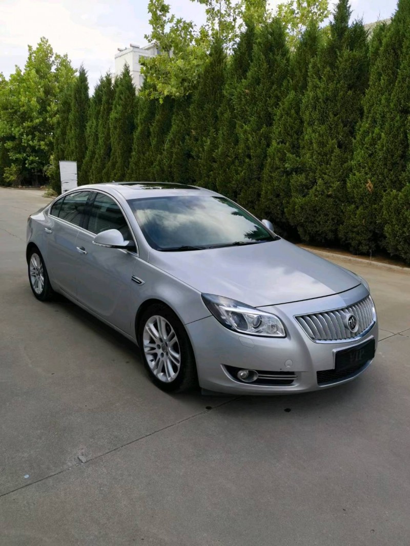 青岛11年别克君威2