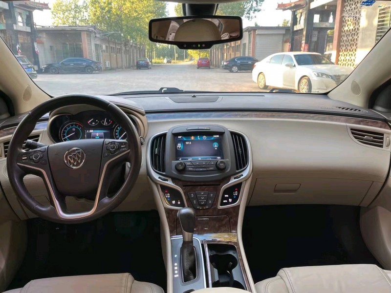 保定13年别克君越8