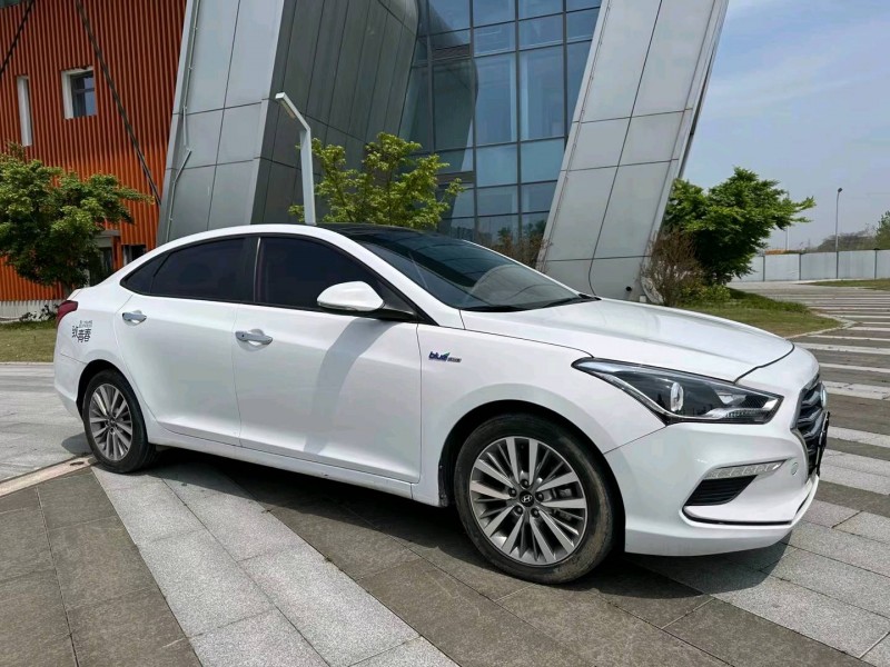盐城17年现代名图3