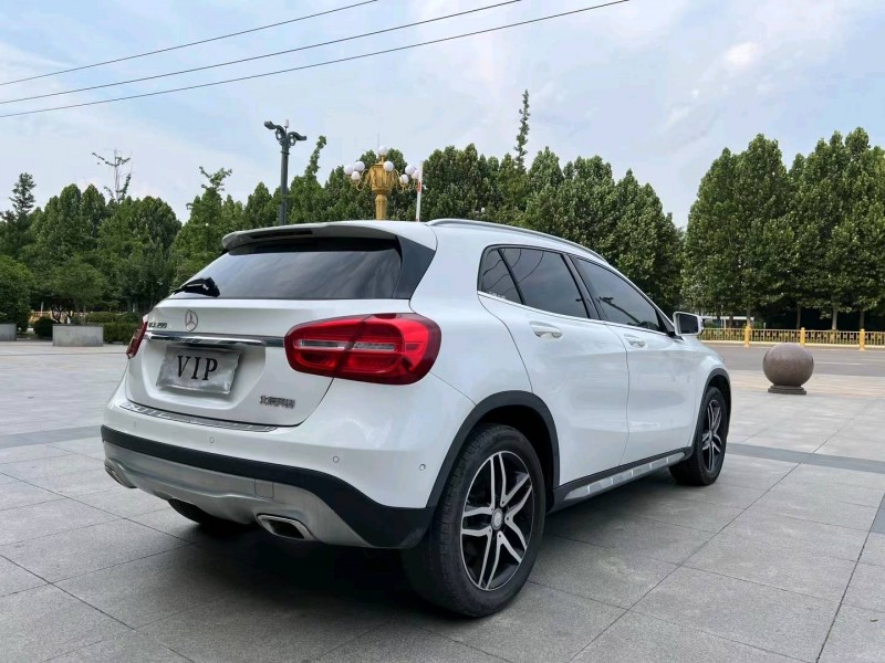 枣庄16年奔驰GLA8