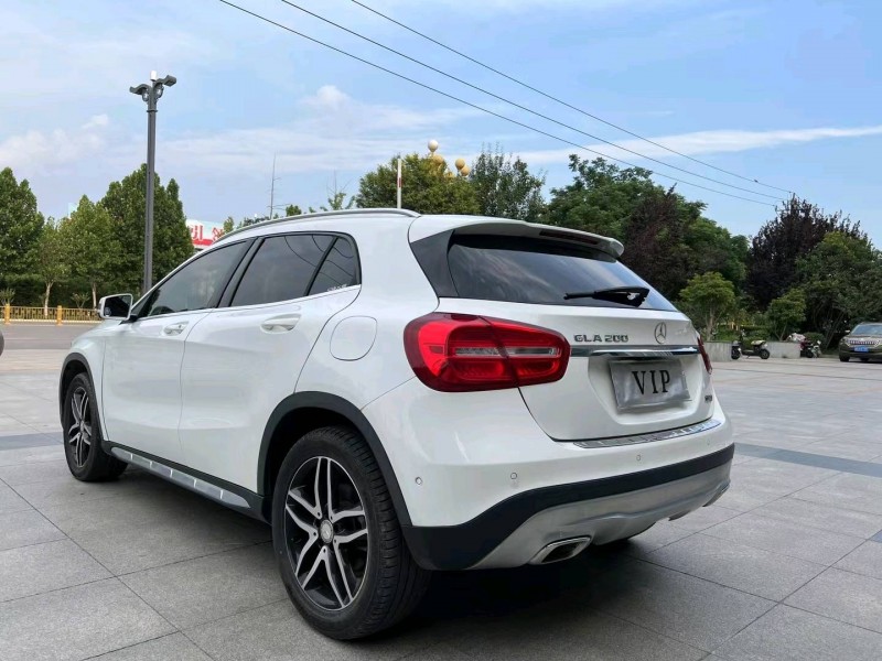 枣庄16年奔驰GLA9