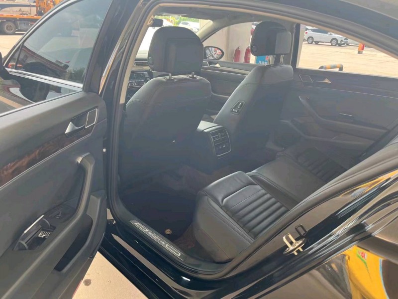 保定18年大众迈腾4