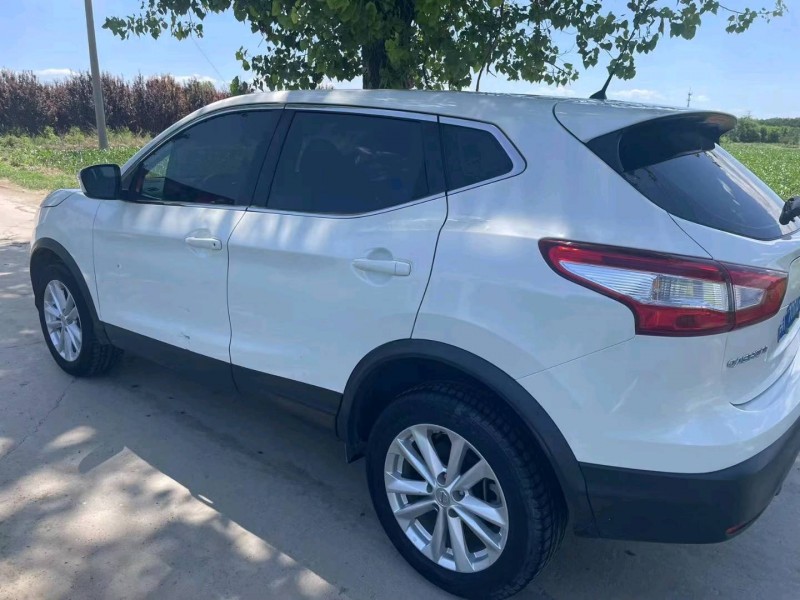 保定17年日产逍客5