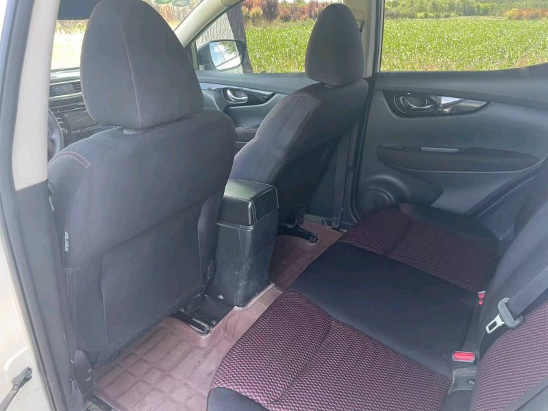 保定17年日产逍客7