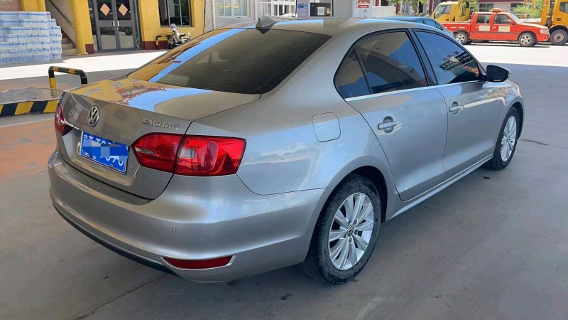 保定14年大众速腾4