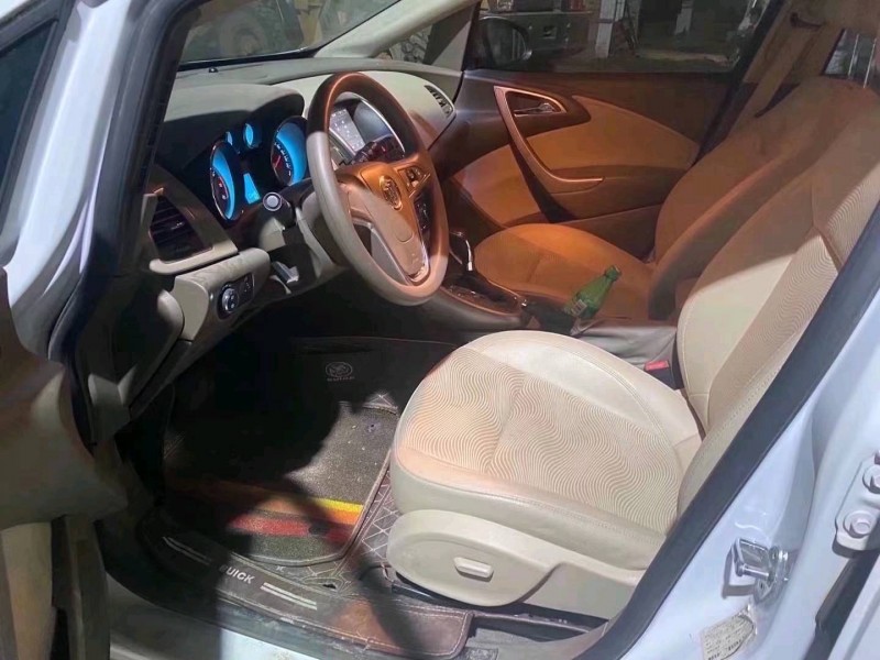 济南15年别克英朗4