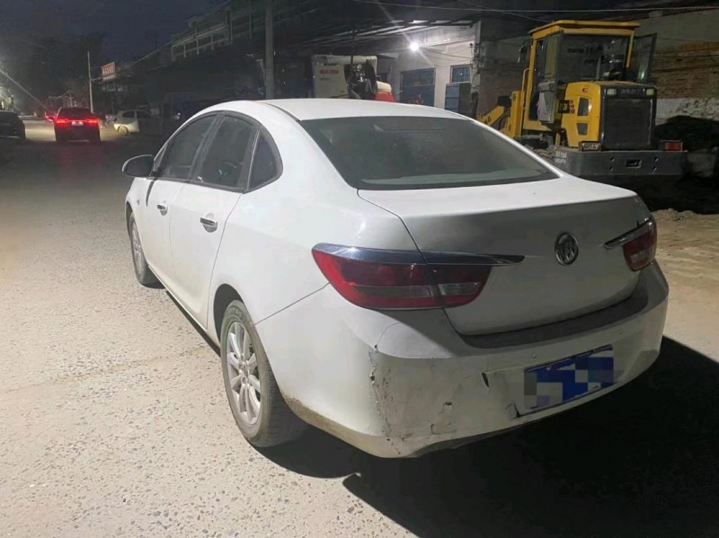 济南15年别克英朗9