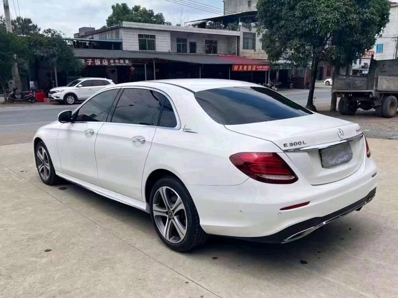 邵阳18年奔驰E4
