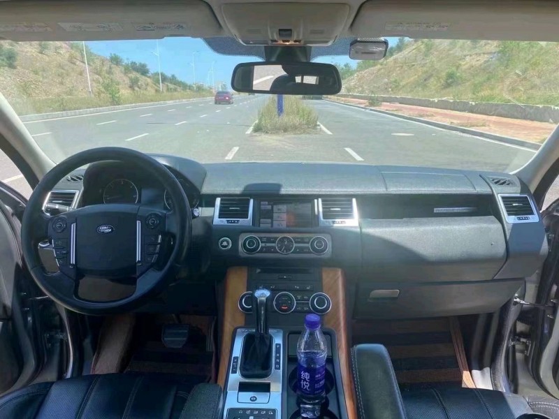 淄博13年路虎揽胜运动9