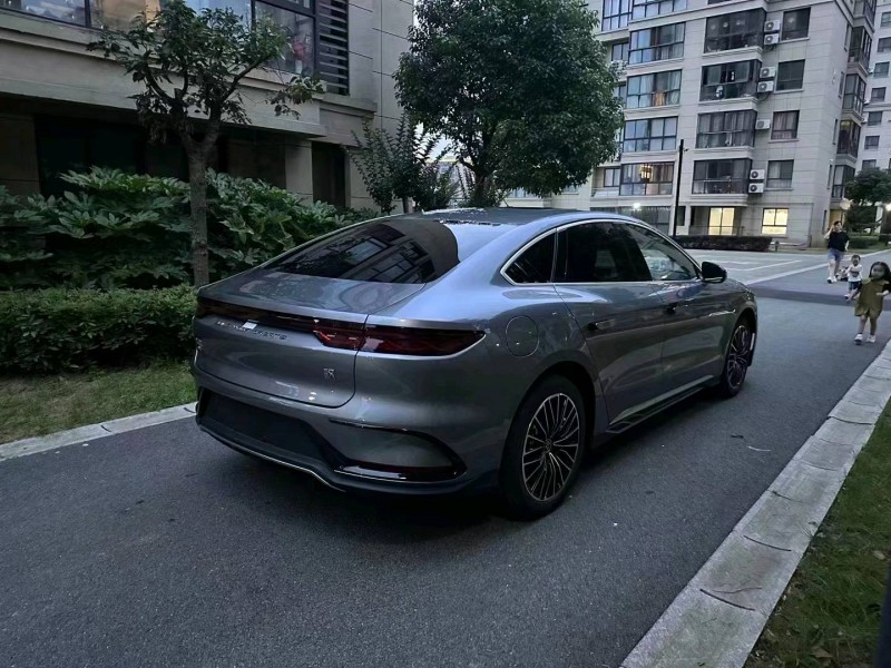 嘉興23年比亞迪漢4