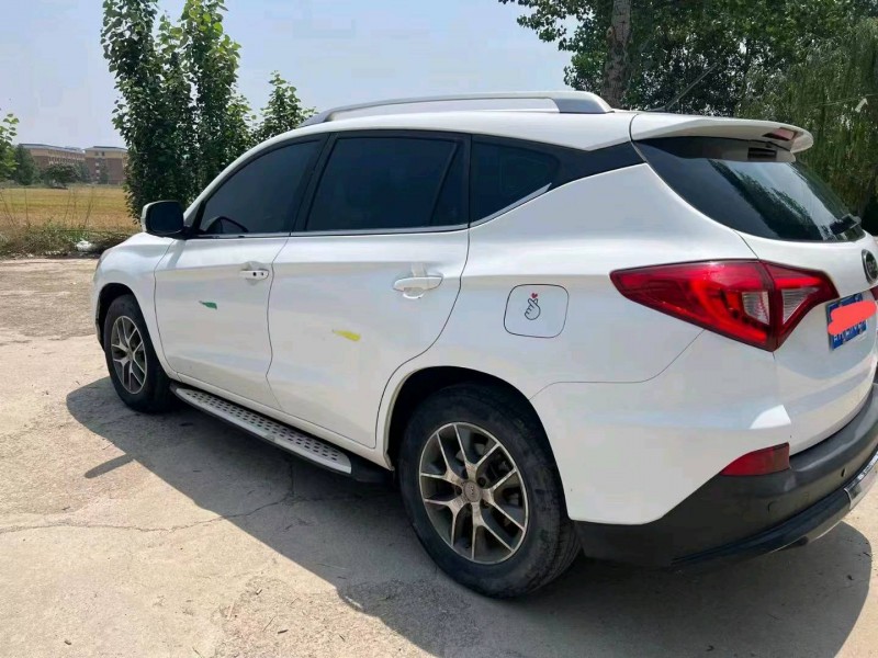 东营16年比亚迪宋3