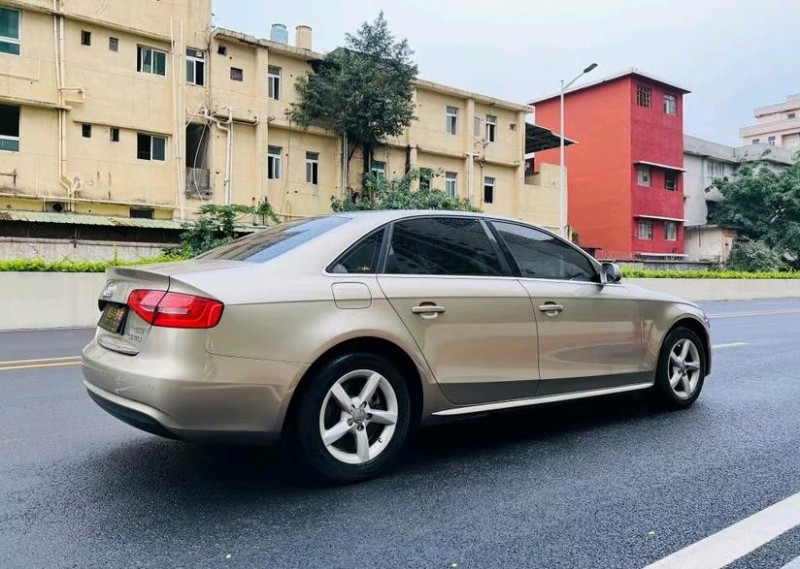 东莞13年奥迪A4L8