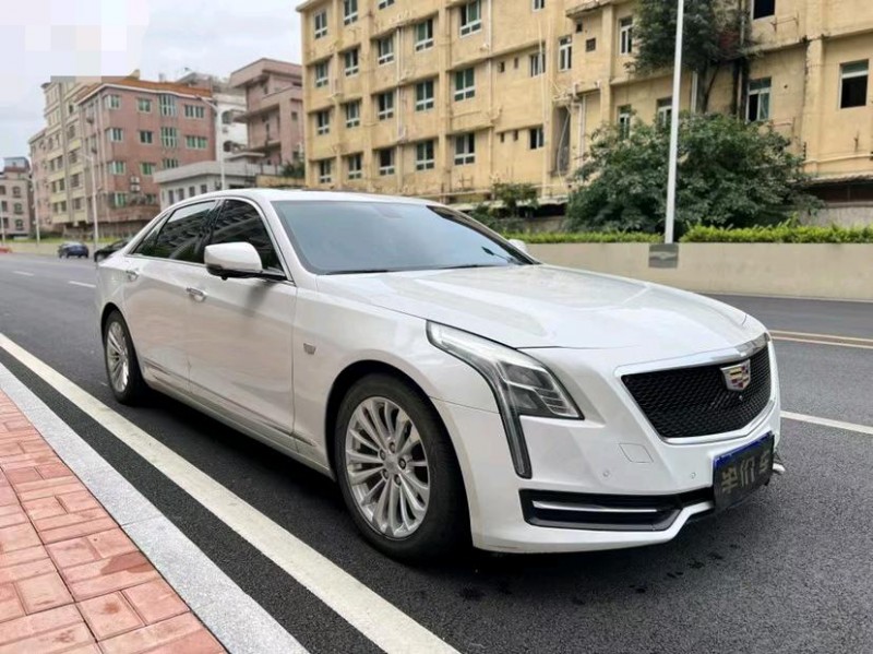 东莞18年凯迪拉克CT63