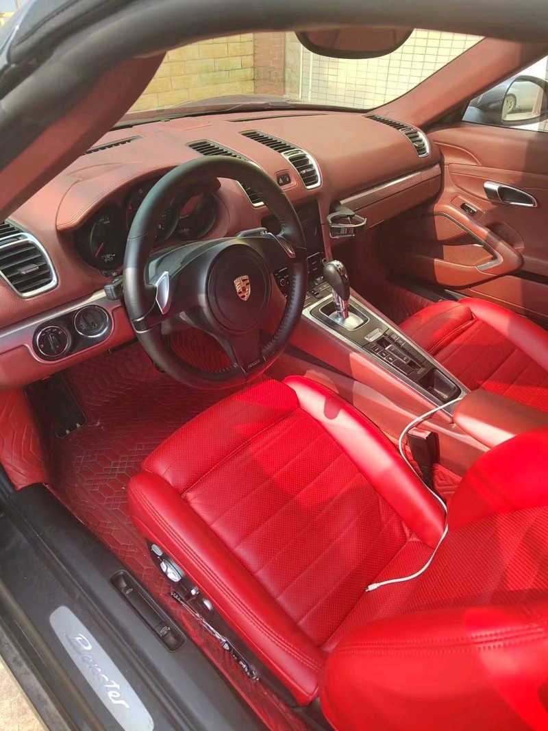 广州12年保时捷Boxster7
