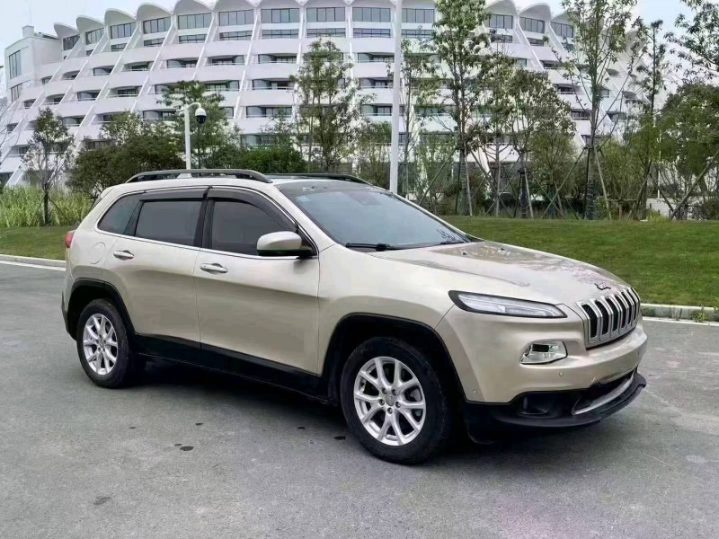 溫州16年Jeep自由光2