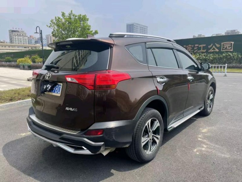 东莞15年丰田RAV47