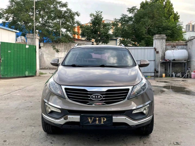 济宁14年起亚智跑1