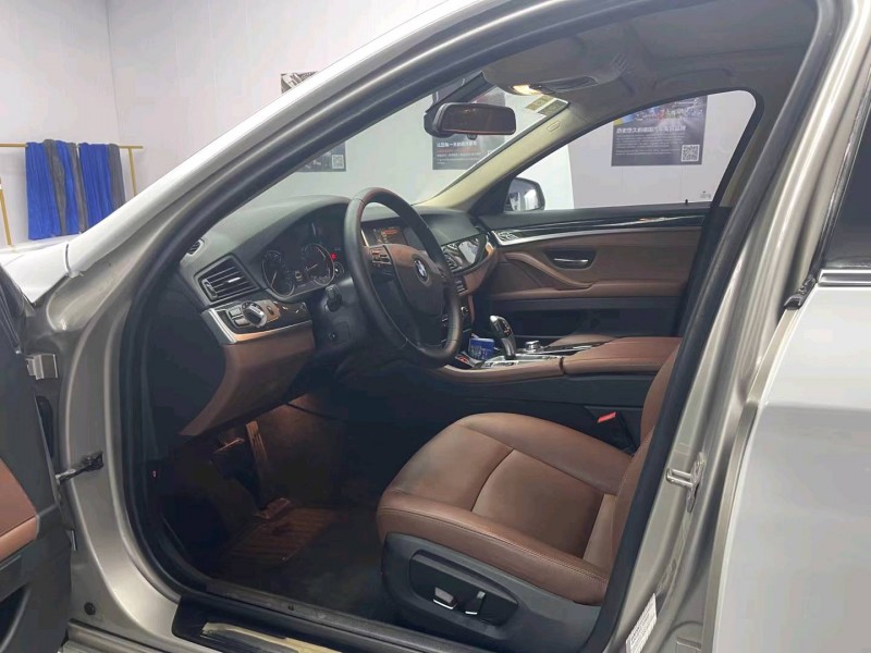 济宁16年宝马5系6