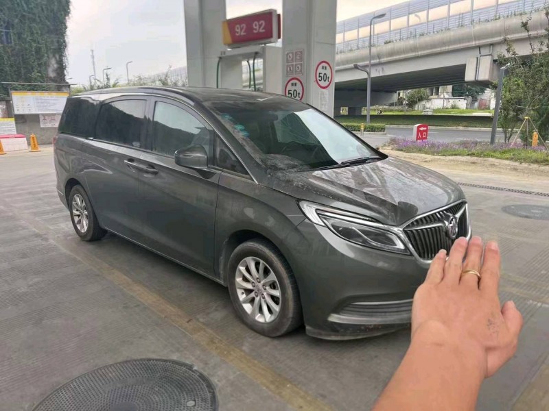 枣庄17年别克GL83