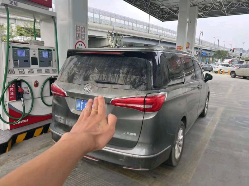 枣庄17年别克GL86